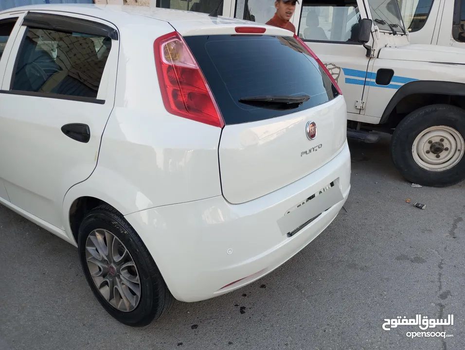 سيارة فيات جراند بونتو 2015 بحالة جيدة جدا