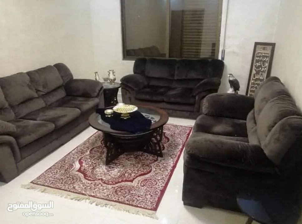 كنب دب امريكي لون بني وكورنر خمري  حالته ممتازه
