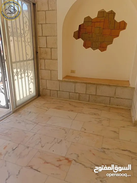 شقة مميزة للبيع في عبدون الشمالي  - خلف المركز العربي 225م مع حديقة وترسات 210م بسعر مغري