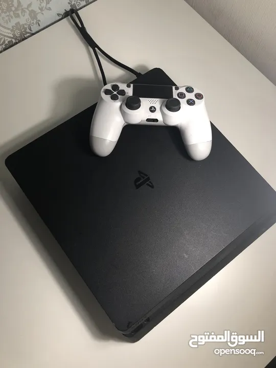 بلايستيشن 4 للبيع او البدل ، الوصف مهم الرجاء مشاهدة الوصف قبل التواصل PS4 for sale