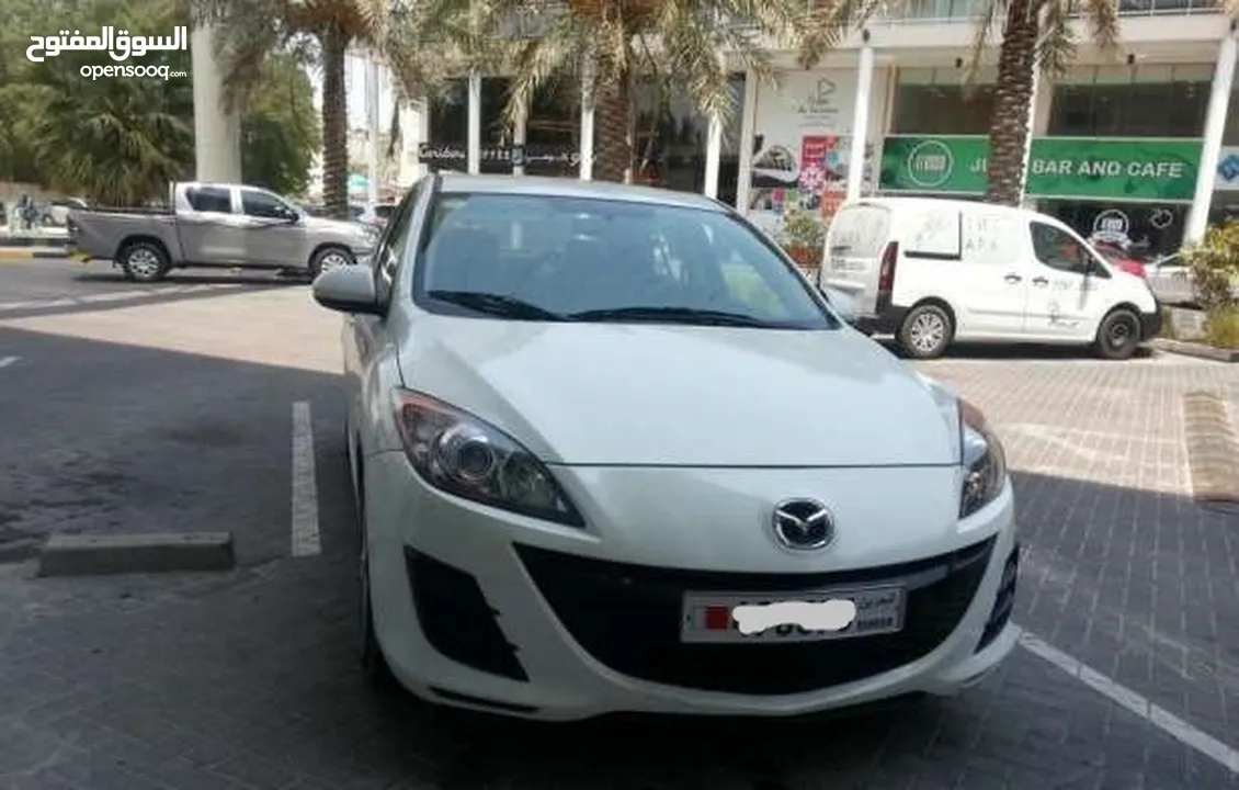 Mazda 3 / 2010 (White)