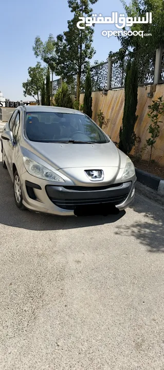 بيجو 308 موديل 2011 دهان كامل ..ماتور و جير و بودي و صالون في حالة ممتازة