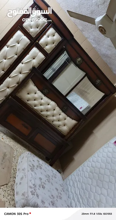 غرفه نوم للبيع الموقع اربد الحصن معها فرشه هديه