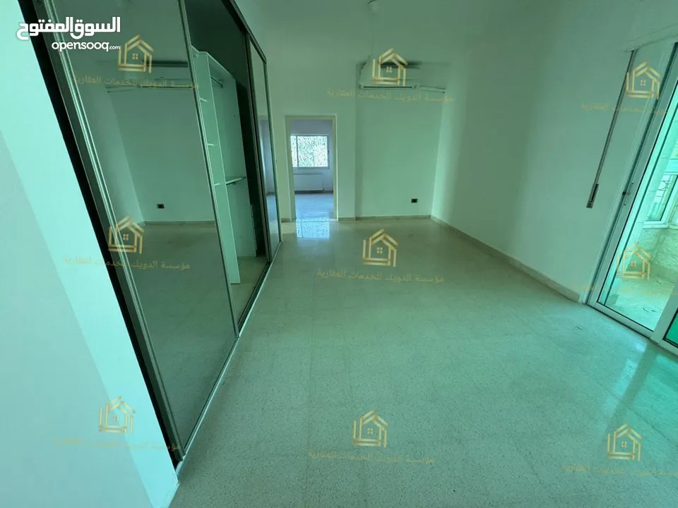 روف فارغ - عبدون - 5نوم 2ماستر - أرقى مناطق عبدون