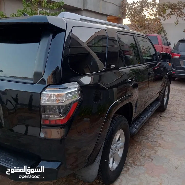 تويوتا (4Runner) درجة أولى فى النظافة 2015