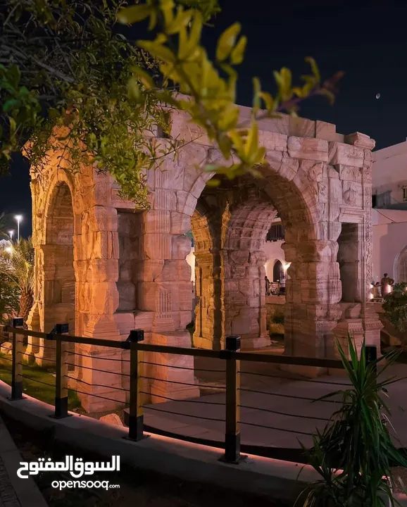 أرض سكنية للبيع عين زارة الحمودات بالقرب من جامع الحموادت لها كم من مدخل