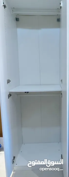 خزانة من ايكيا بحالة ممتازة  (Wardrobe from Ikea)