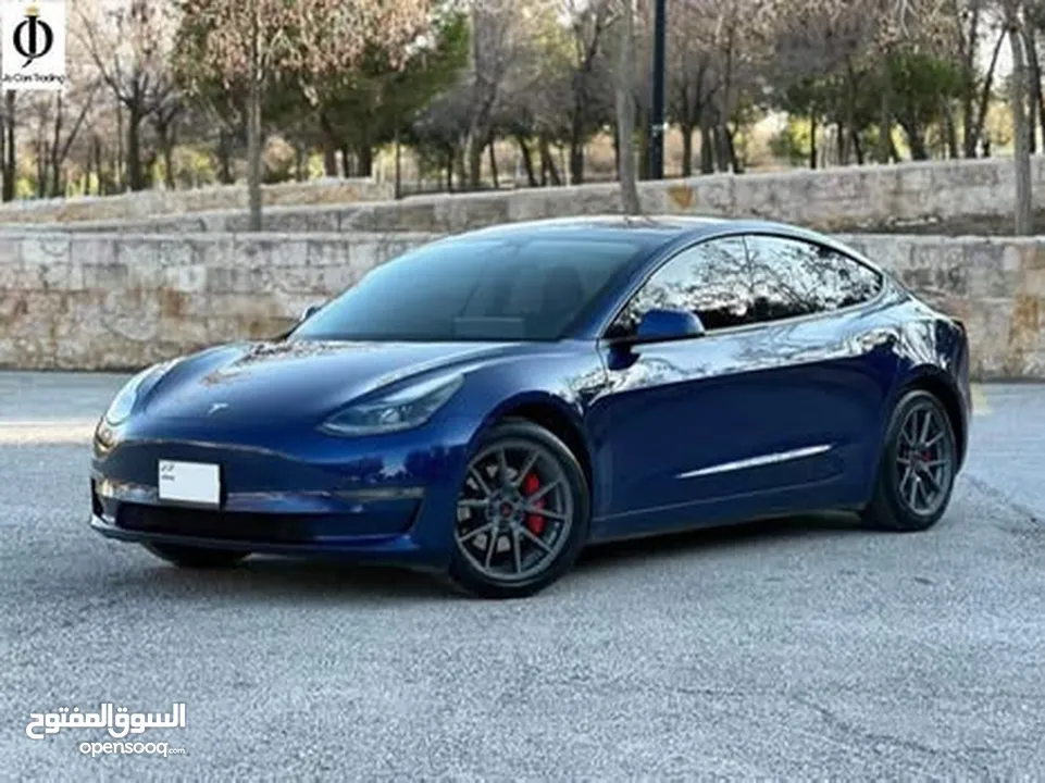Tesla model 3 long range dual motor 2021 540km  Autoscoure B+ السعر 21000 قابل للتفاوض بعد المعاينة