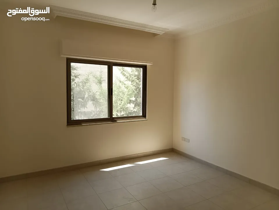 شقة شبه مفروشة للايجار في دير غبار ( Property 40672 )-174876150