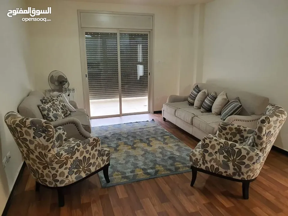 شقة ديلوكس تأثيث فاخر للايجار من المالك مباشرة