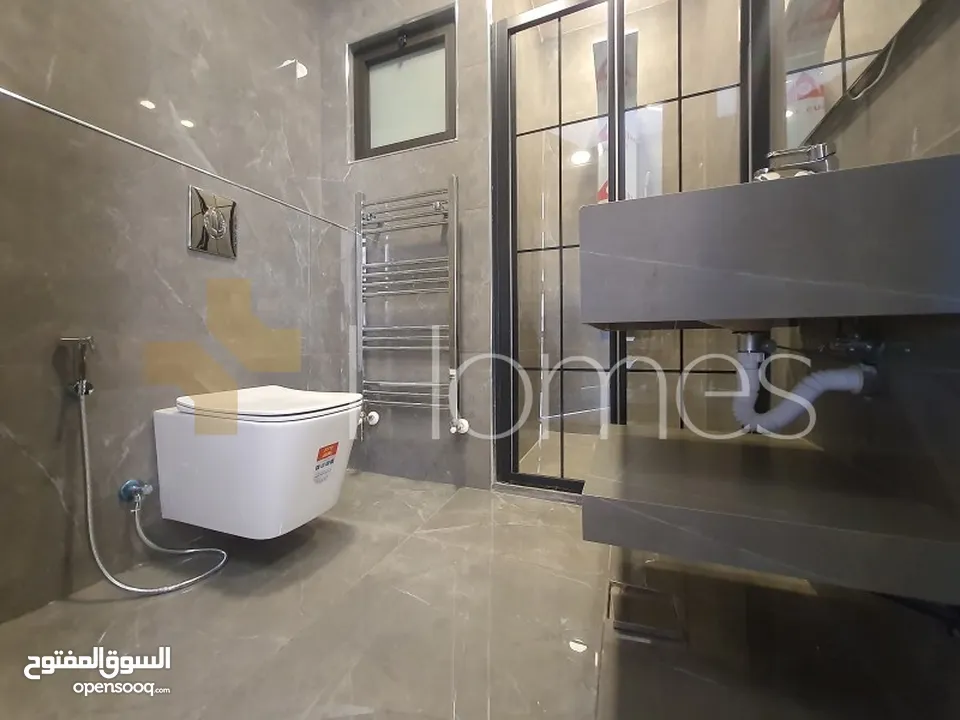 شقة طابق اول للبيع في كوريدور عبدون بمساحة بناء 240م