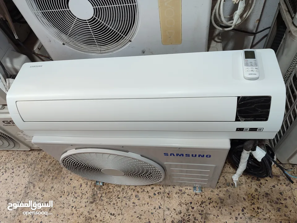 مكيفات مستعملة إنڨيرتر و عادي شامل التركيب في حالة ممتازة.