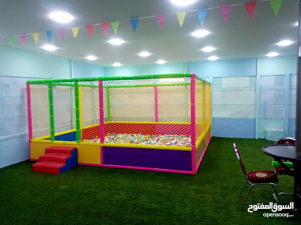 من تجهيزاتنا تركيب بركة طابات 4 متر في 4 متر بركة طابات وغرفة طابات سيفتي