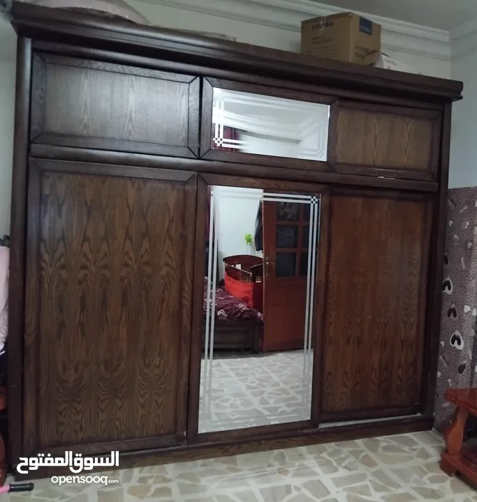 غرفة نوم لاتيه 18 محرفة زان سرير وخزانة وتسريحة و2 كمدينة