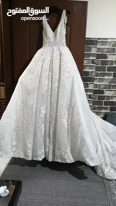 بدلة عرس تقيلة جدا  مع شاحط للبيع