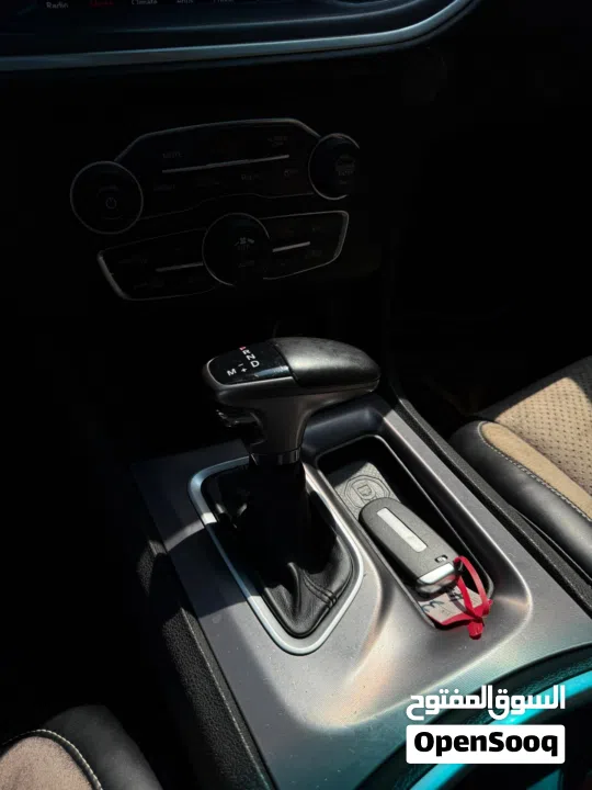 Dodge charger 2019 gt option (super track back).