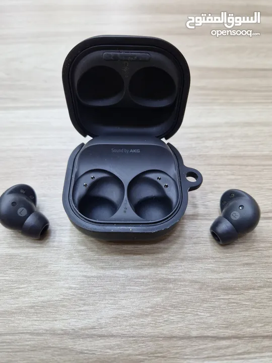 سماعة بلوتوث  مستعملة Galaxy Buds 2 pro.  اسود لون