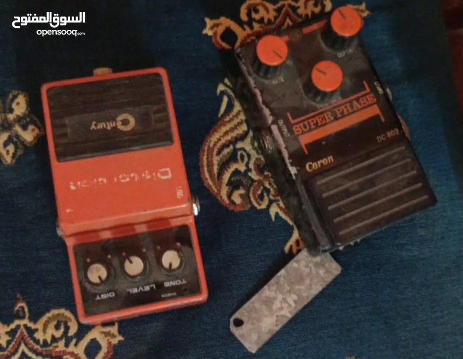 جيتار اليكتريك نوع teisco بحاله جيده جدا مع دعسات