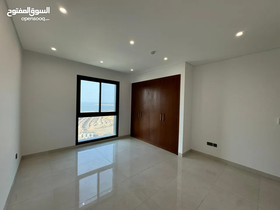 2 BR Great Brand-New Apartment in Al Mouj for Rent