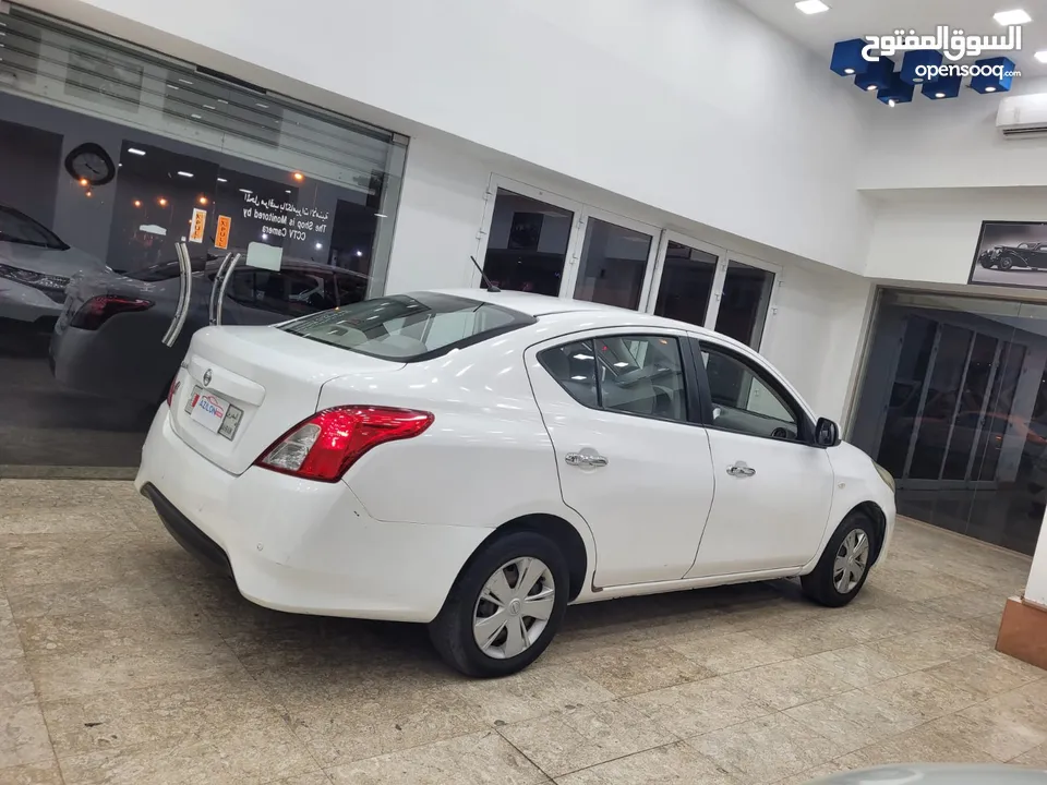 NISSAN SUNNY - WHITE COLOR