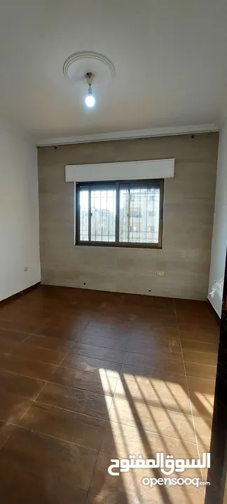 شقة مميزة جدا للبيع مع روف منطقة الجندويل بل قرب من الأحوال المدنية