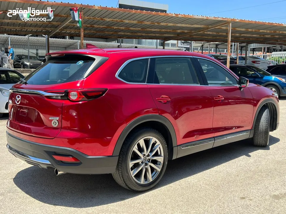 Mazda Cx-9 signature