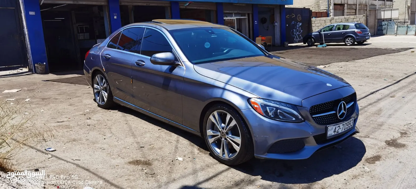 مرسيدس C350e بحالة ممتازة فل اضافات