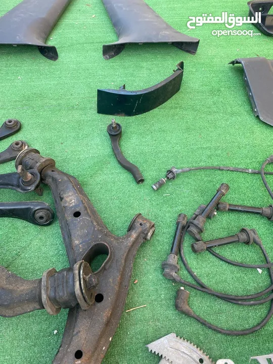 قطع هوندا سيفيك داخلية وميكانيك اصلية بحالة ممتازة موديل 96-2000 للبيع