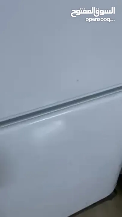 ثلاجة من نوع هوت بوينت للبيع