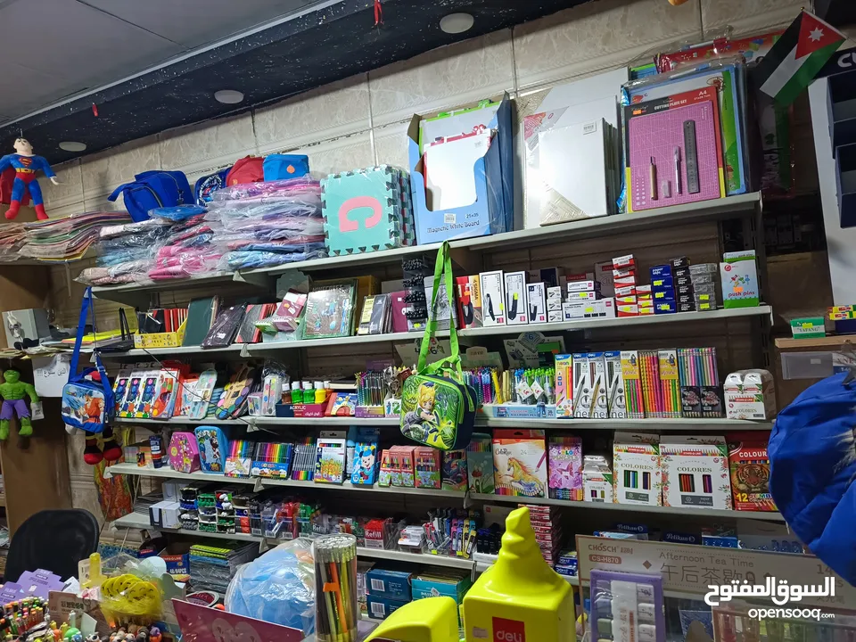 مكتبة للبيع بسعر جدا مغري لعدم التفرغ الجدي بتواصل معي فقط لو سمحتو الموقع الهاشمي الشمالي
