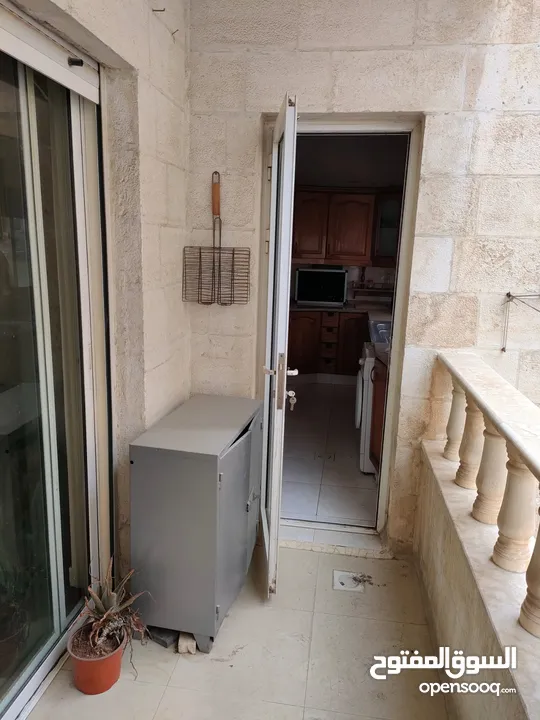 Furnished Shmeisani flat for rent