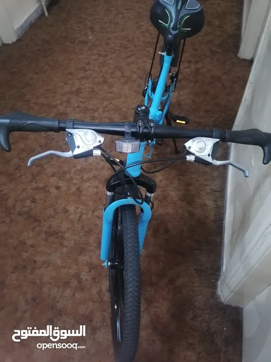 بسكليت جنط 26 لون ازرق قابل للطوي بحاله الوكاله ولا خدش مع الكفاله 1 سنه إقرأ الوصف bike