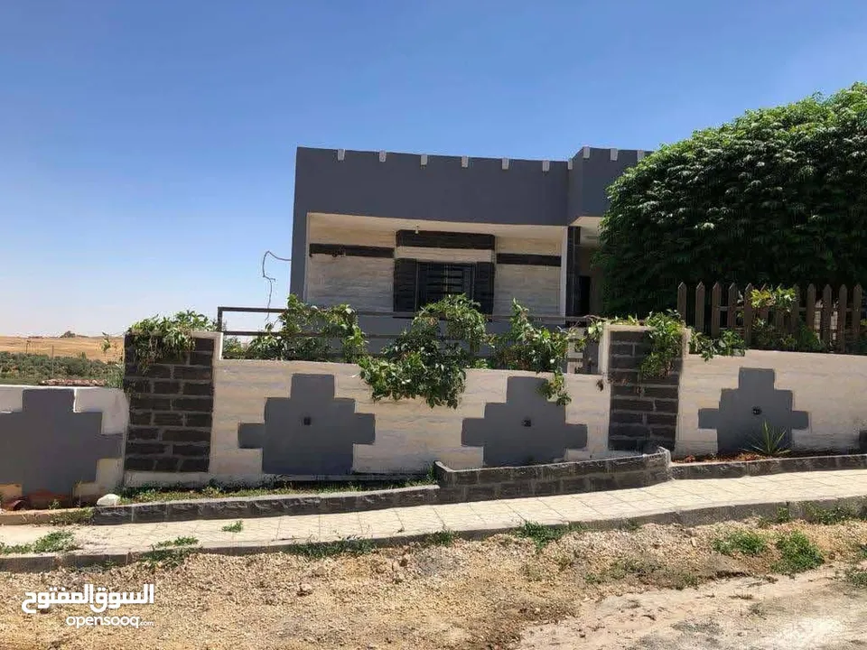 بيت مستقل للبيع