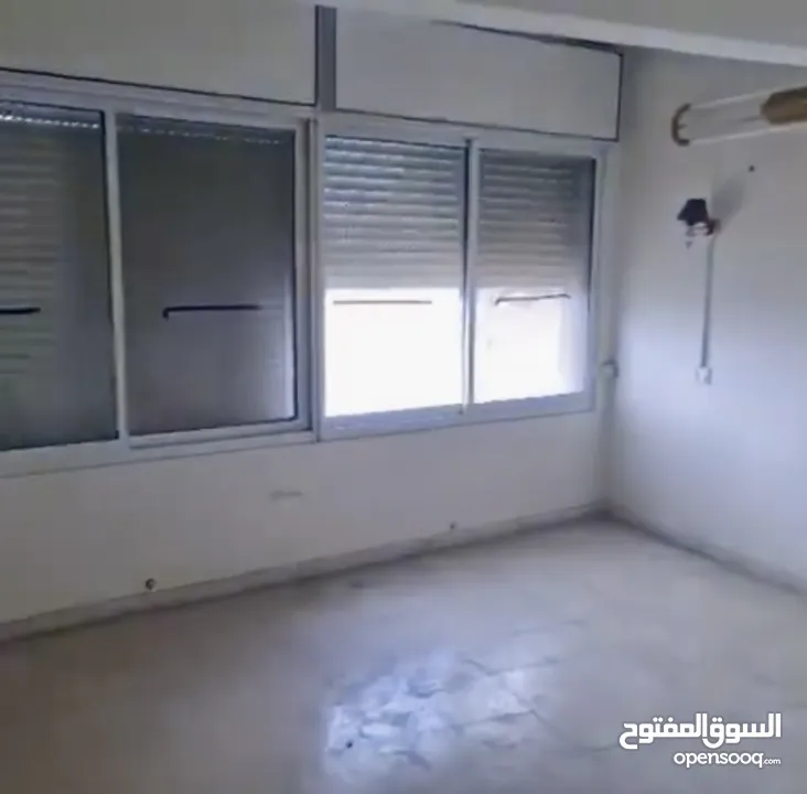 شقة 130 متر مشطبة للبيع شارع عصيرة، التواصل واتس اب ليس لدي رقم في فلسطين فعال