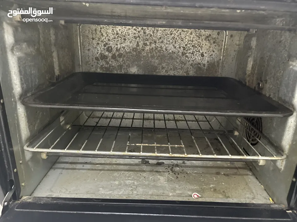 ميكرويف مستعمل الي يبيه يتواصل معي