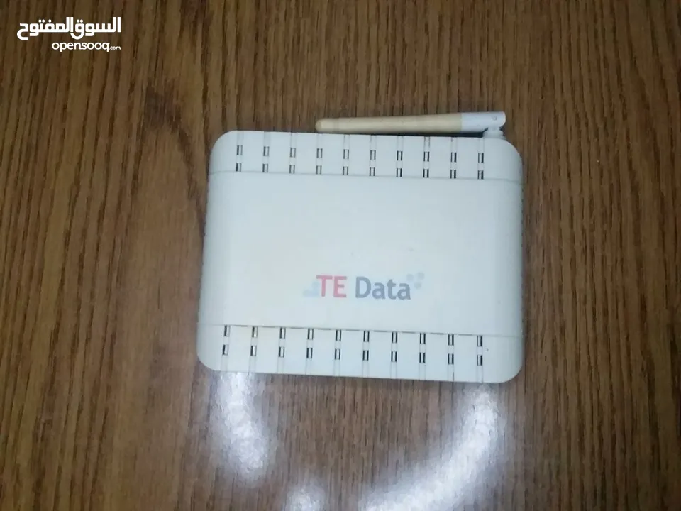 جهاز رواتر نت من شركة تي داتا ( TE Data ) و معاه جميع وصلاته