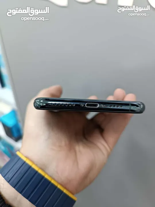 IPHONE 11 PRO MAX ( 256GB ) //// ايفون 11 برو ماكس ذاكرة 256 مستعمل وكاله
