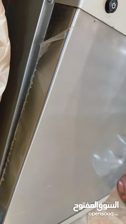 جلايه مستعمله شبه جديده ممتازه الوكاله والجلاتين بعده عليها ومعاها نص كيس فانيش