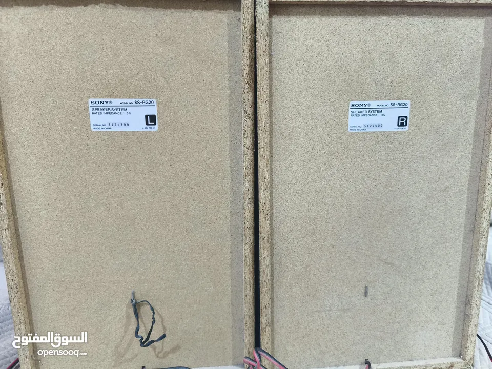 سماعتبن سوني بحالة ممتازة بدون بوفر