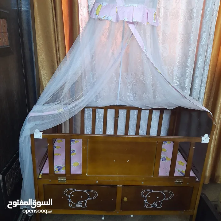 سرير بيبي للاطفال بحال الوكاله