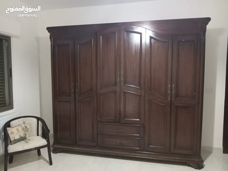 خزانة غرفة نوم خشبية كبيرة (6) أبواب