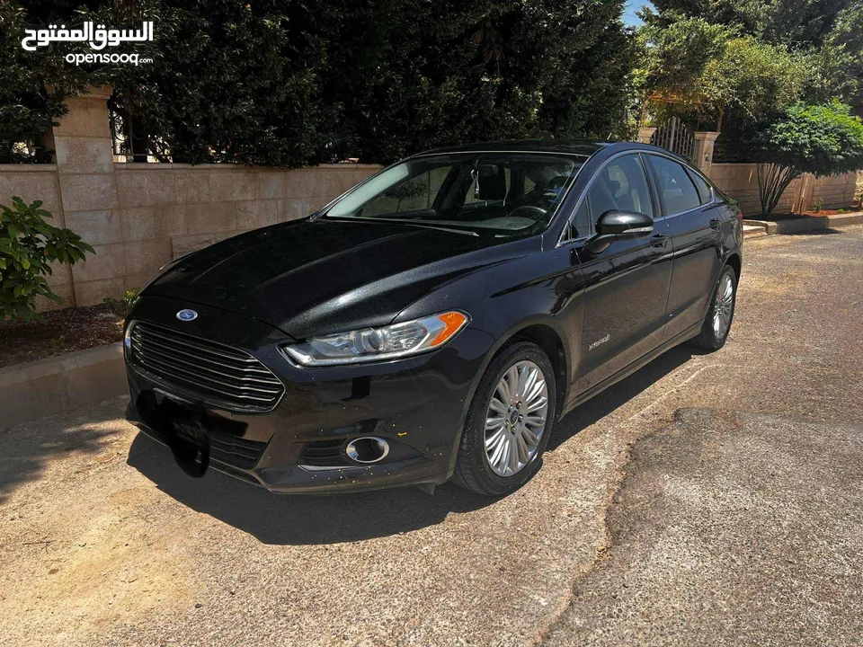 فورد فيوجن لون اسود موديل 2013se
