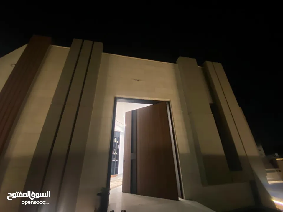 ڤيلا طابقين مودرن تصميم عصري نظام سمارت هوم في عمان شفا بدران للبيع  مساحة 500 على ارض 517