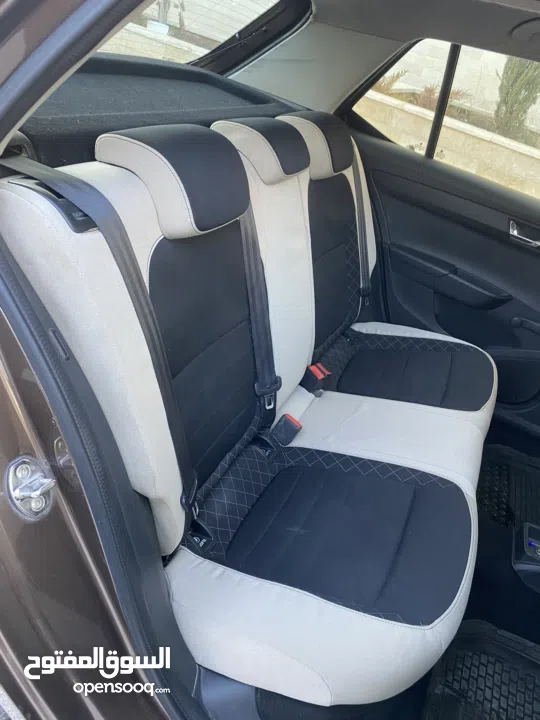 سكودا فابيا اوتومااتيك .. داخلية مميزة لون بيج بسعر مميز فقط 67 الف شيكل ..