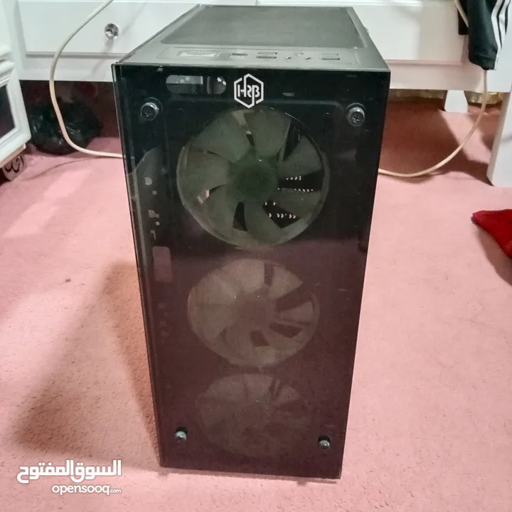 جهاز كومبيوتر للدراسة او تصفح ويمكن اضافة كرت شاشة للالعاب