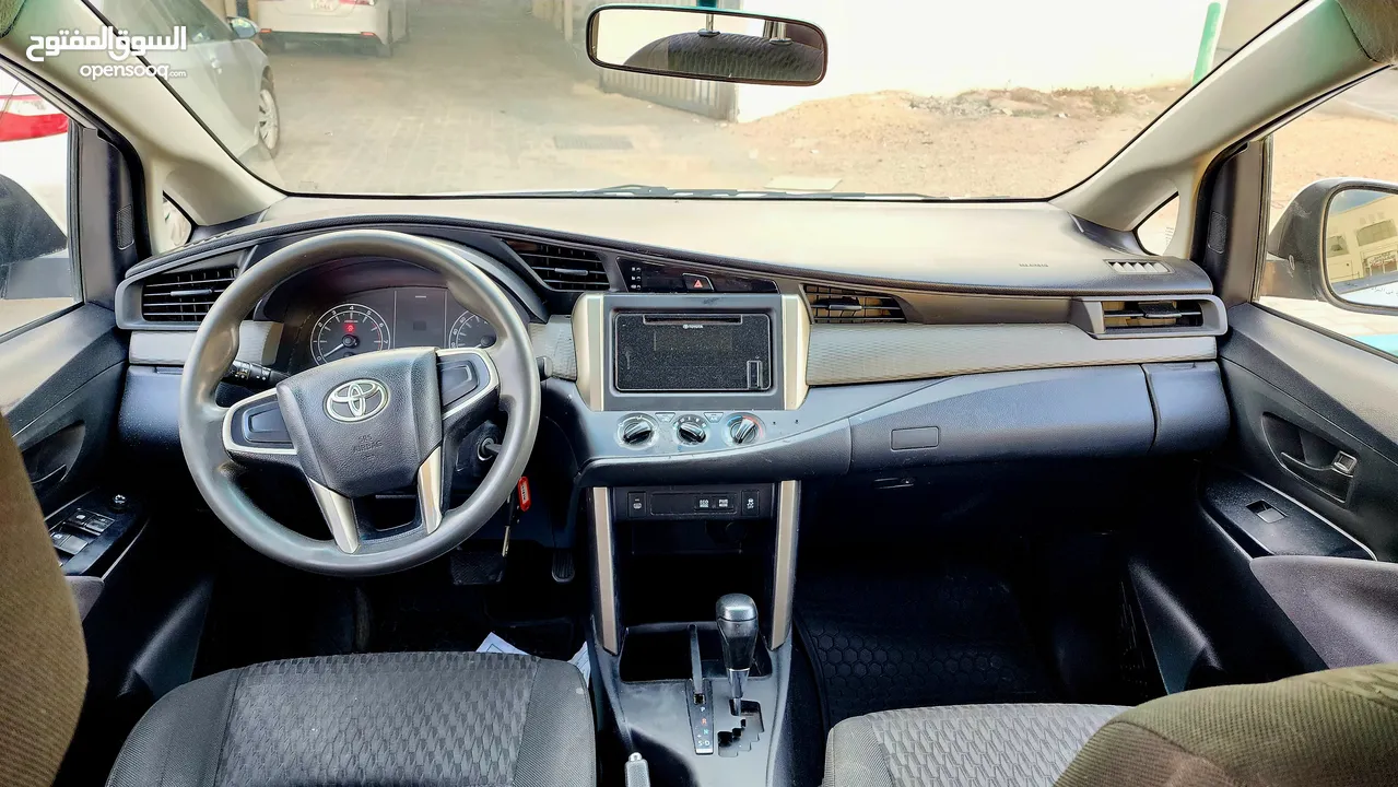 TOYOTA INNOVA