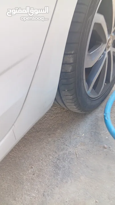 سكودا اوكتافيا ستيشن موديل 2020 لون ابيض