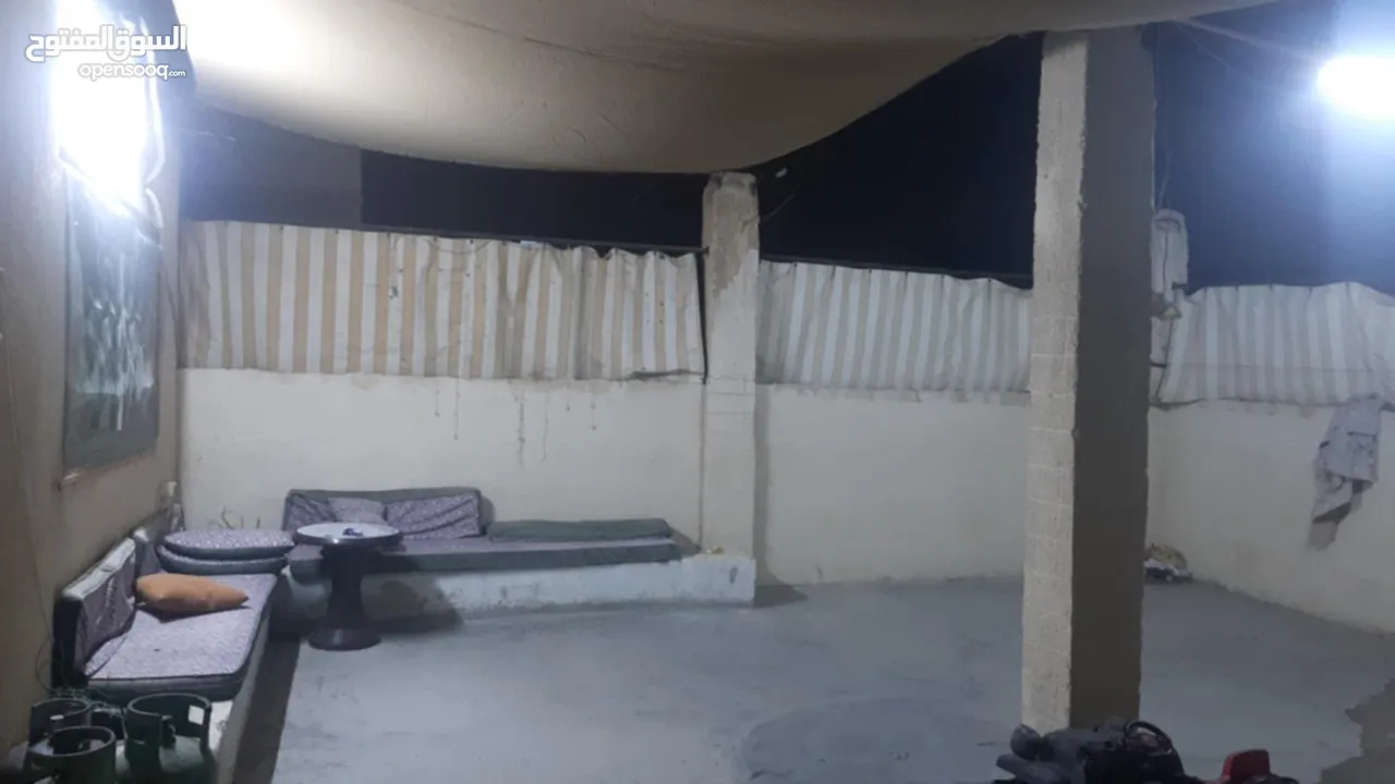 شقة سكنية شبه مستقلة