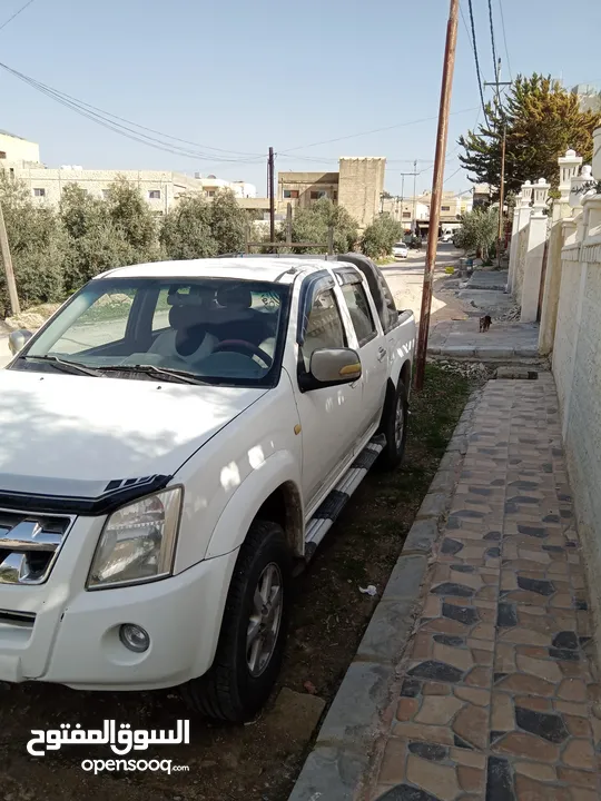 اسوزو دماكس 2008