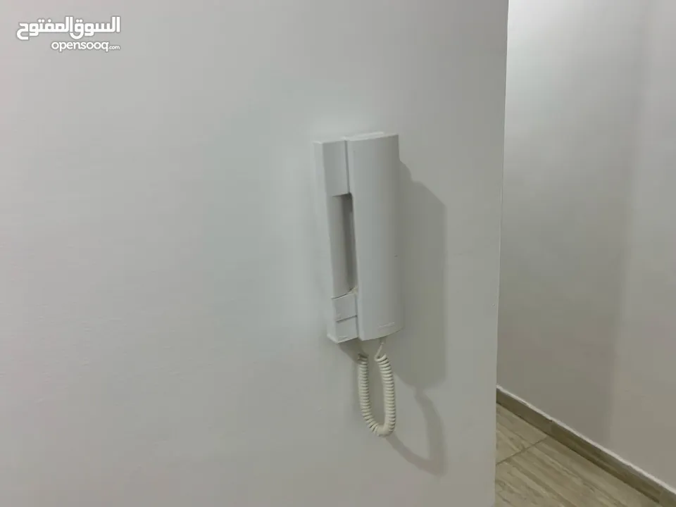 شقة جديدة مع حديقة بسعر مغري لم تسكن